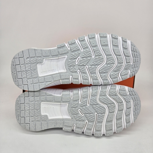 New Nike Free Metcon 6 Platinum Tint Women's Workout Shoes Size 9 - Picture 7 of 8